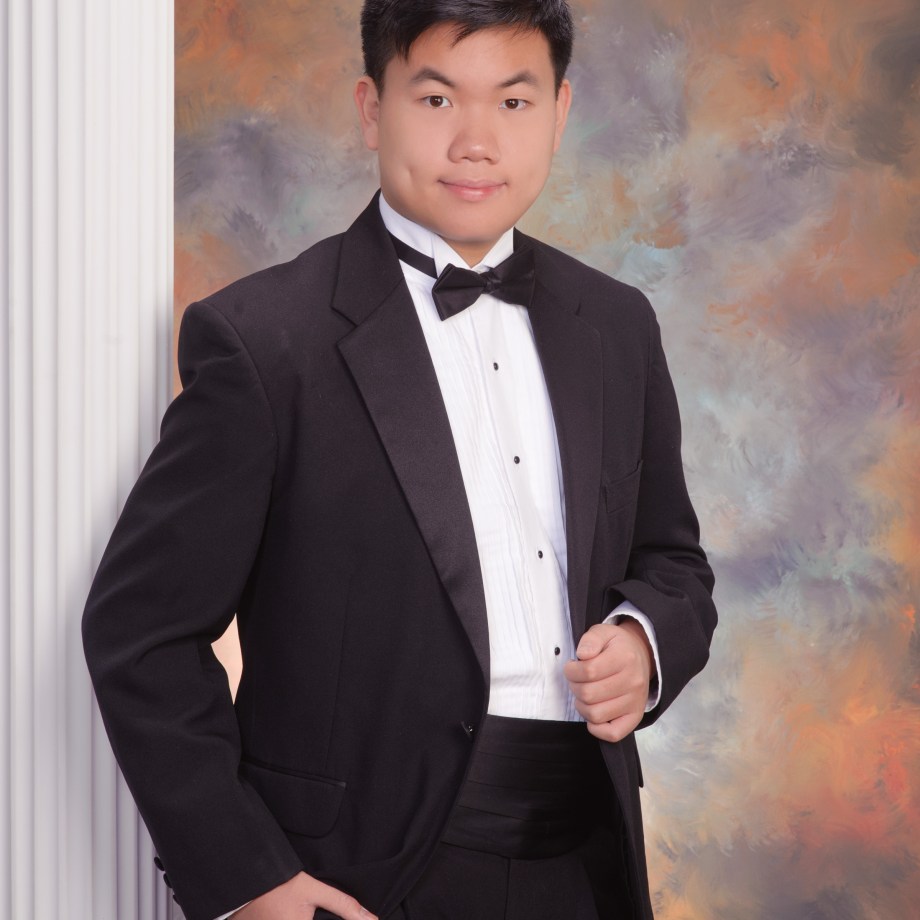 Jiakai Pan high school formal portrait for Houston Youth Symphony Concert Competition Award