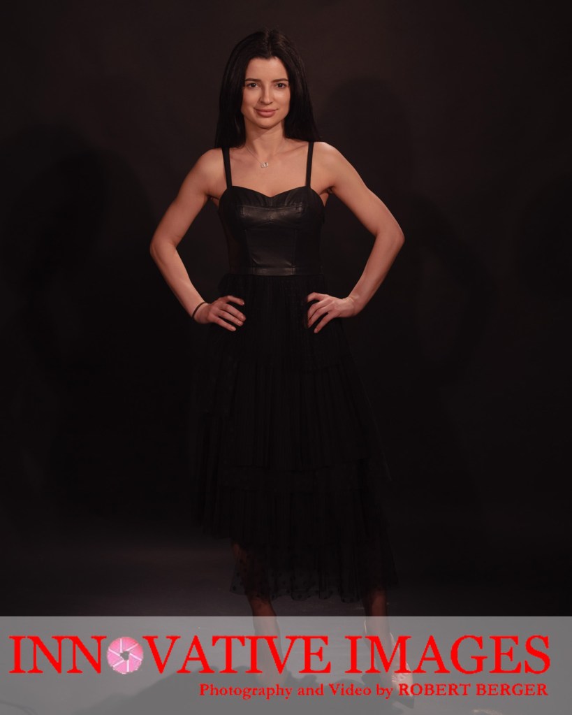 Classic Vintage Portraits-Houston Photography Studio Professional Portrait Photography Studio in Houston-Innovative Images Photography by Robert Berger. Hollywood, Movie Star, Vintage, Classic Professional Portrait Photography.