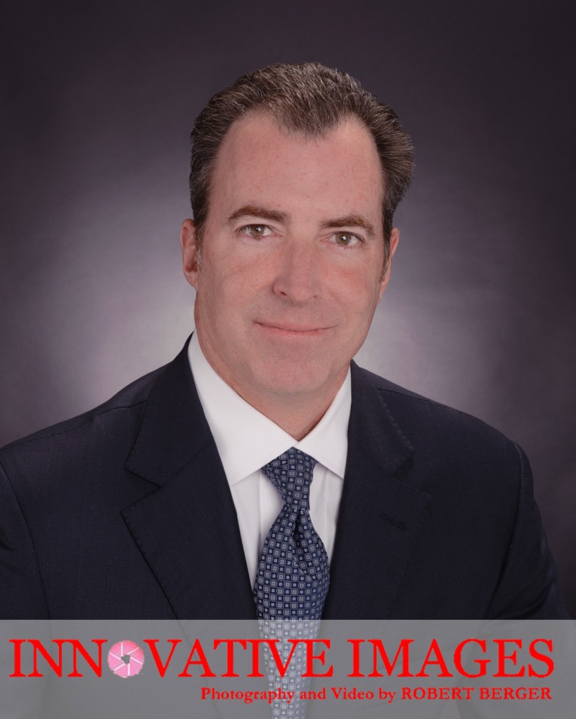 Houston headshot executive portrait business portrait professional portrait photography Innovative Images Photography by Robert Berger Serving Houston Katy and Fort bend Texas