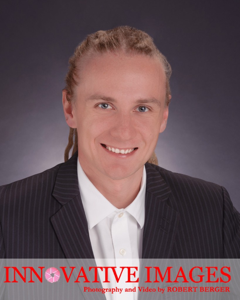 Houston headshot executive portrait business portrait professional portrait photography Innovative Images Photography by Robert Berger Serving Houston Katy and Fort bend Texas