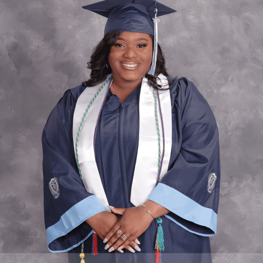 Stunning senior portraits graduation pictures, senior pictures. Innovative Images Photography by Robert Berger. 11211 Richmond Ave Suite B101, Houston, Tx 77082. Celebrating 38 years in the photography business in Houston. Serving houston katy sugarland fort bend spring branch memorial the woodlands tx